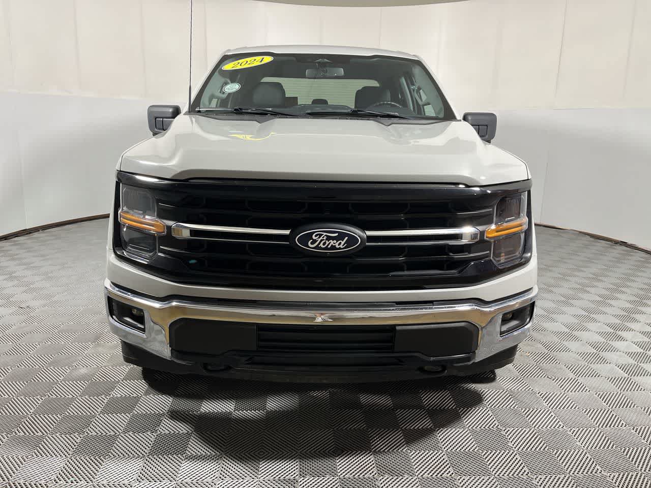 Used 2024 Ford F150 XLT AWD/4WD image 3