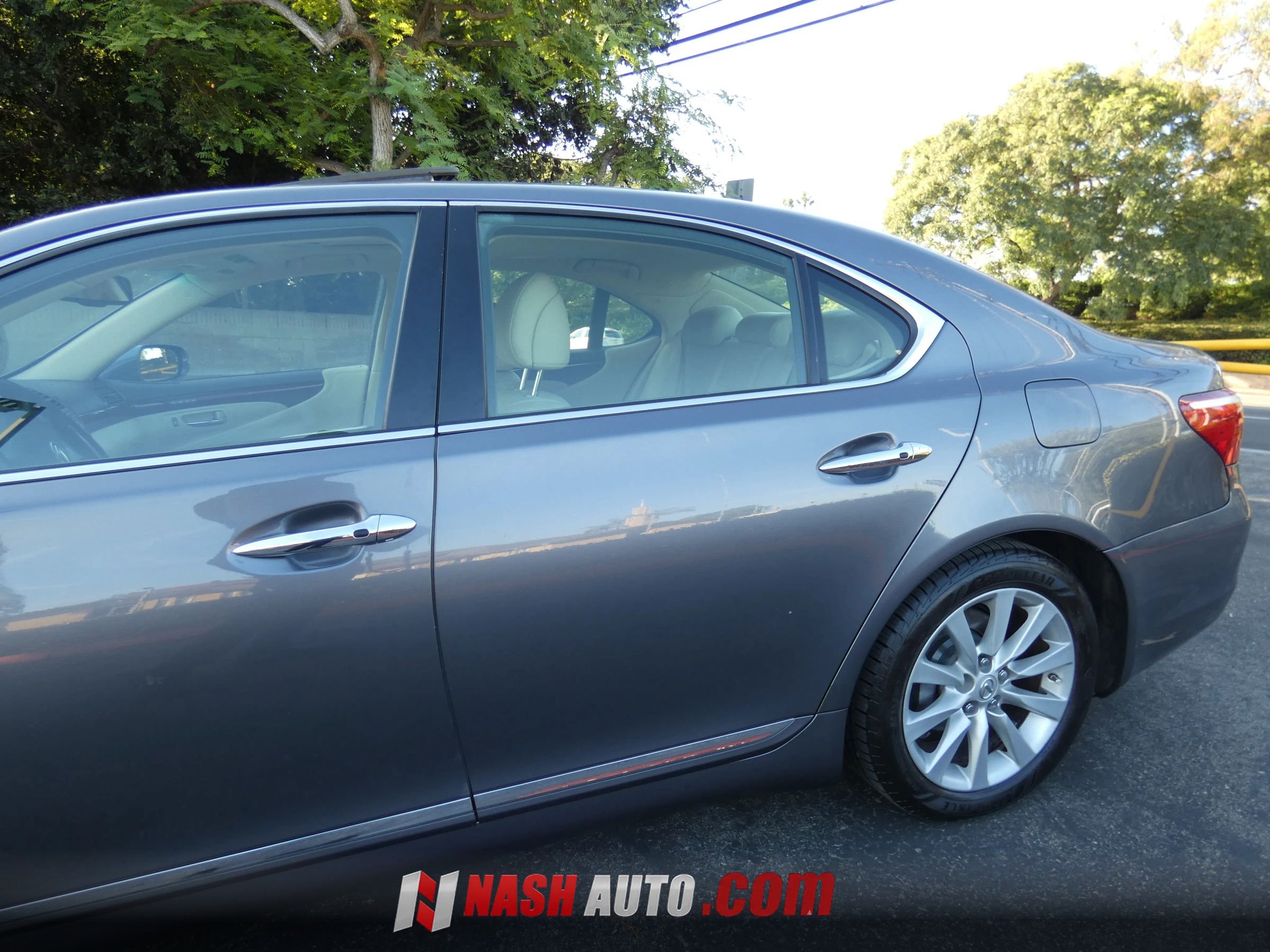 Used 2012 Lexus LS 460 w/ Luxury Value Edition RWD image 13