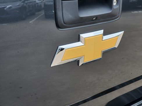 Used 2016 Chevrolet Colorado LT w/ Luxury Package, Chrome RWD image 12