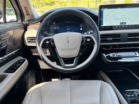 New 2026 Lincoln Corsair Premiere image 14