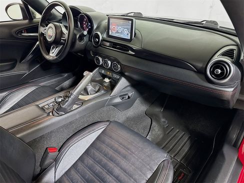 Used 2019 FIAT 124 Spider Abarth w/ Convenience Group image 23