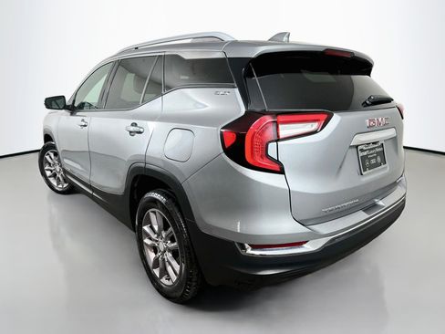 Used 2024 GMC Terrain SLT AWD/4WD image 5