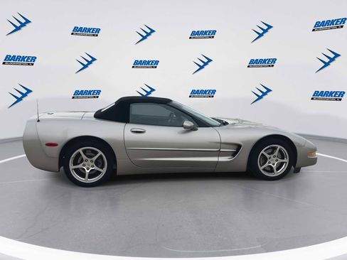 Used 2001 Chevrolet Corvette Convertible w/ Preferred Equipment Group2 image 9