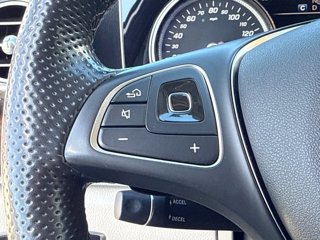 Used 2018 Mercedes-Benz E 300 image 26