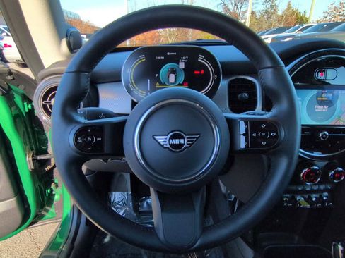 Certified 2024 MINI Cooper SE image 22