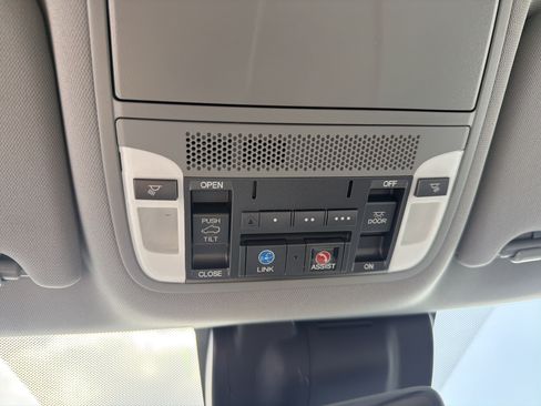 Used 2020 Acura MDX FWD w/ Technology Package image 5