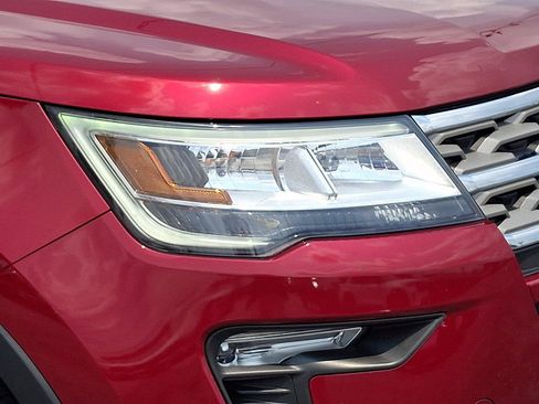 Certified 2018 Ford Explorer XLT w/ Equipment Group 202A AWD/4WD image 9