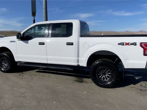 Used 2020 Ford F150 XLT w/ Trailer Tow Package image 6