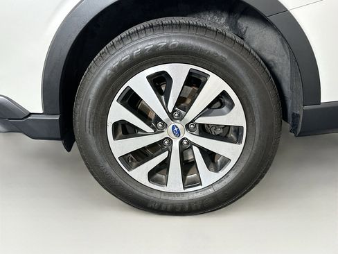 Used 2021 Subaru Outback Premium AWD/4WD image 11