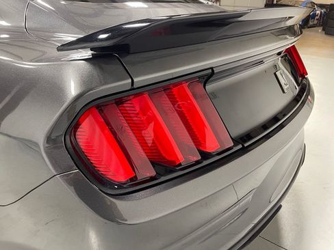 Used 2017 Ford Mustang Shelby GT350 w/ Electronics Package RWD image 14
