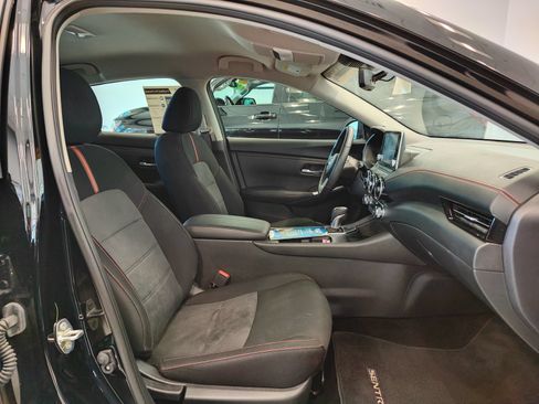 Used 2024 Nissan Sentra SR FWD image 28
