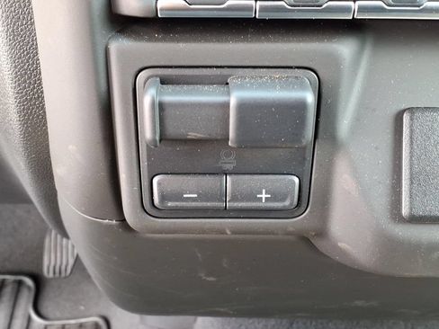 Used 2025 Chevrolet Silverado 2500 Custom w/ Custom Value Package AWD/4WD image 12