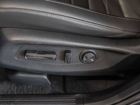 Used 2025 Honda CR-V EX-L image 23