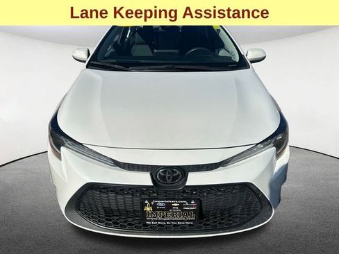 Used 2021 Toyota Corolla LE image 4