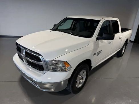 Used 2019 RAM 1500 Classic SLT AWD/4WD image 37