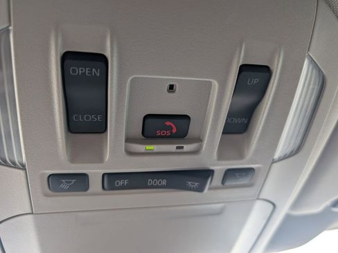 New 2026 Toyota Highlander Limited AWD/4WD image 12