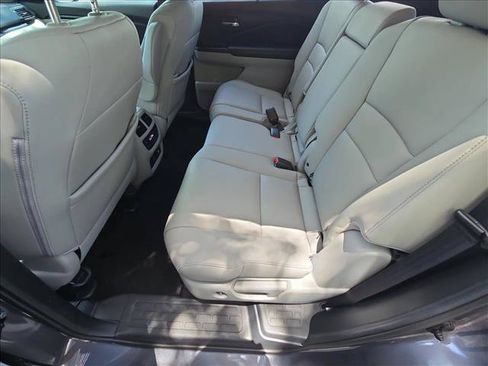 Used 2019 Honda Pilot Touring image 20