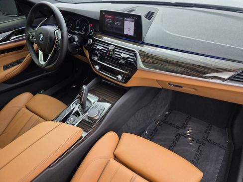 Used 2019 BMW 530e RWD image 31