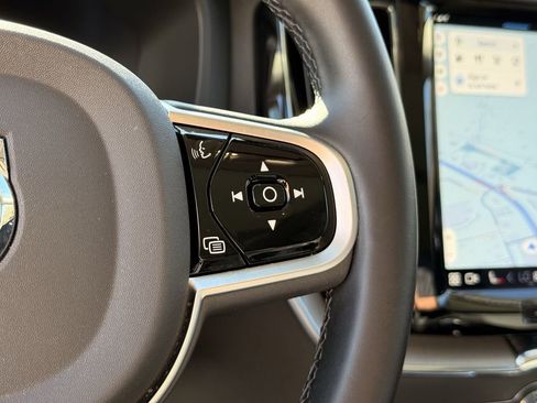 Certified 2025 Volvo XC60 B5 Plus image 20