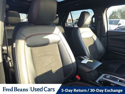 Certified 2023 Ford Explorer ST-Line w/ Class IV Trailer Tow Package image 12