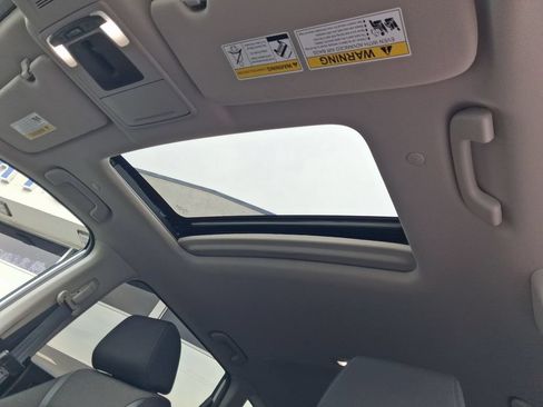 Used 2023 Honda CR-V EX image 16