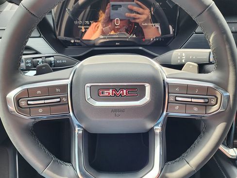 New 2026 GMC Acadia Elevation FWD image 19