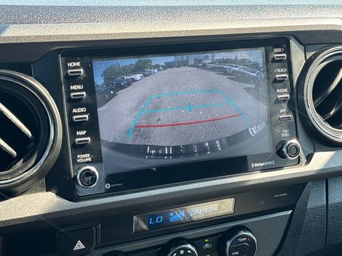 Used 2022 Toyota Tacoma TRD Off-Road AWD/4WD image 24