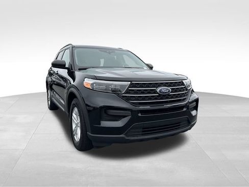 Used 2023 Ford Explorer XLT RWD image 7