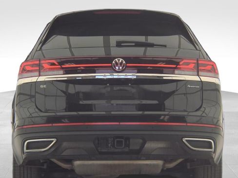 Used 2024 Volkswagen Atlas SE w/ Panoramic Sunroof Package AWD/4WD image 7