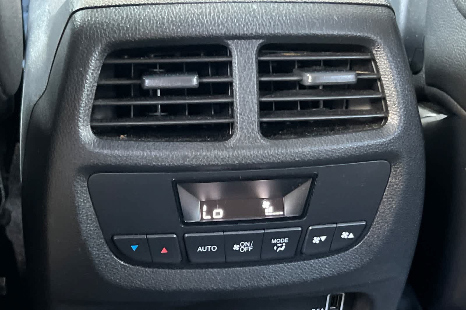 Used 2021 Honda Pilot Special Edition image 14