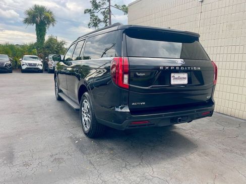 Used 2025 Ford Expedition Max Active AWD/4WD image 3