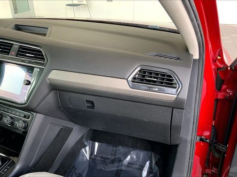 Used 2019 Volkswagen Tiguan SE w/ Panoramic Sunroof Package AWD/4WD image 19
