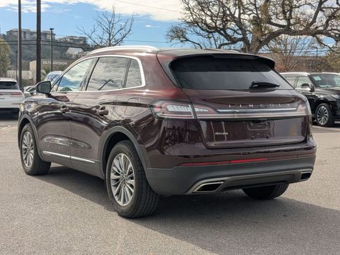 Used 2022 Lincoln Nautilus FWD w/ Premium Package image 5