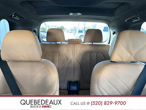 Used 2023 BMW X7 xDrive40i w/ Executive Package image 28
