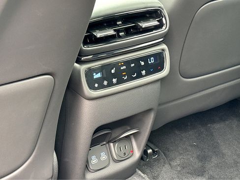 New 2026 Genesis GV80 3.5T Advanced image 27