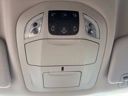 Used 2023 Chrysler Voyager LX FWD image 55