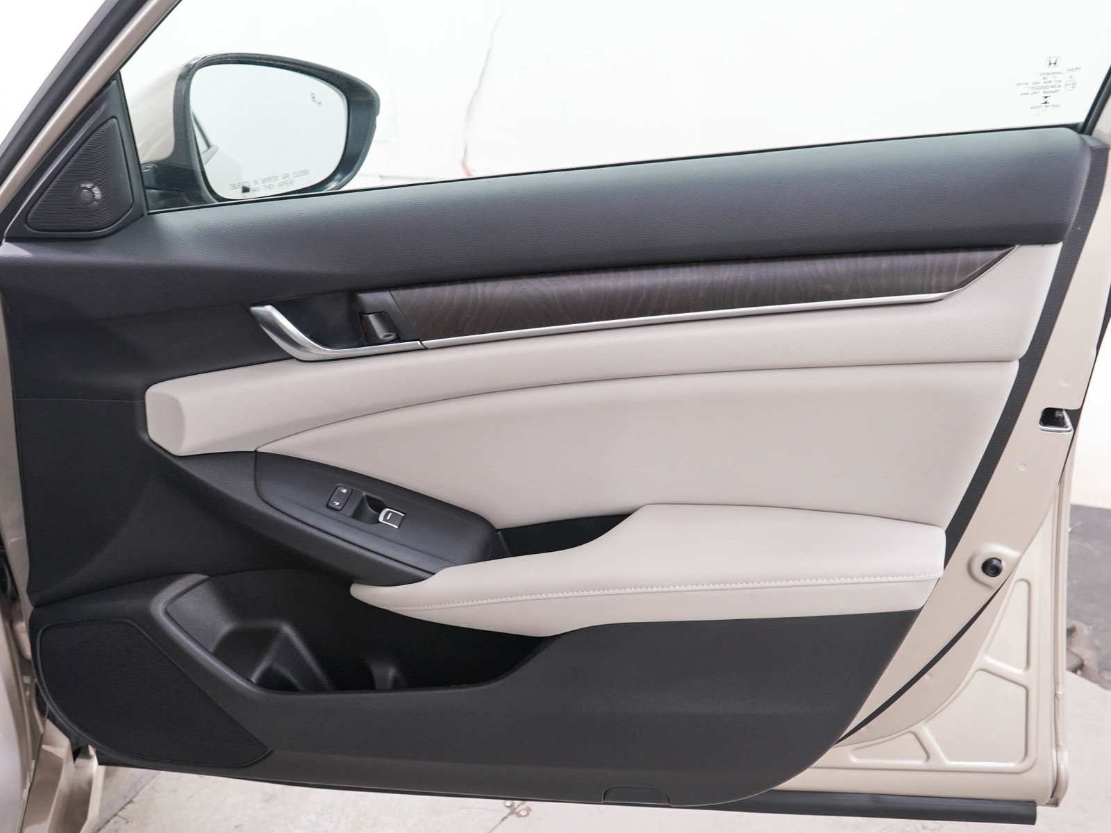 Used 2018 Honda Accord EX-L image 10