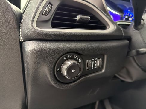 New 2026 Chrysler Pacifica Select image 16