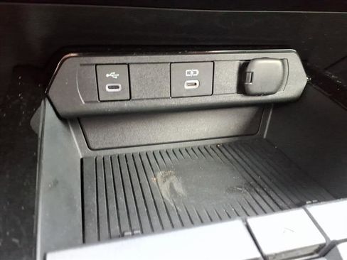 Certified 2024 Toyota Prius Limited image 17