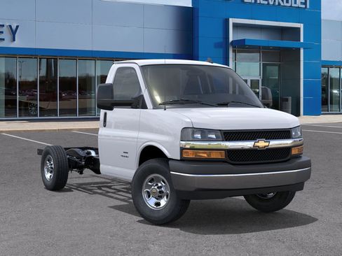 New 2025 Chevrolet Express 3500 w/ Power Convenience Package RWD image 43