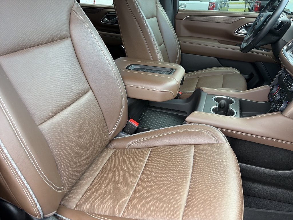 Used 2023 Chevrolet Tahoe High Country RWD image 36