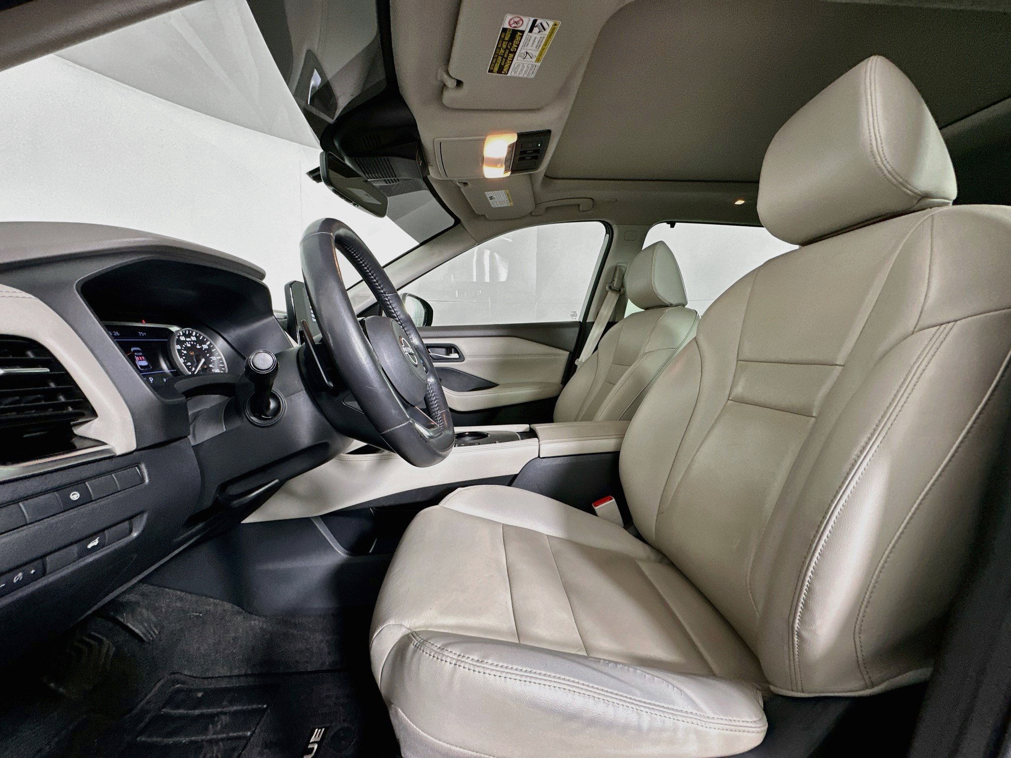 Used 2023 Nissan Rogue SL w/ SL Premium Package FWD image 13
