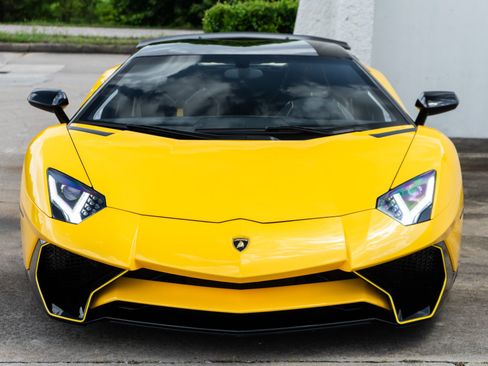 Used 2016 Lamborghini Aventador LP 750-4 Superveloce AWD/4WD image 6
