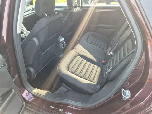 Used 2013 Ford Fusion SE FWD image 10