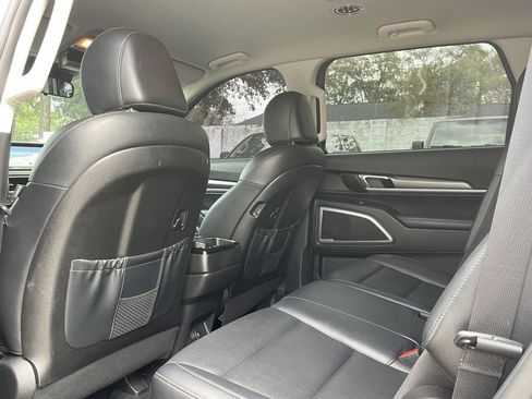 Certified 2022 Kia Telluride LX AWD/4WD image 19