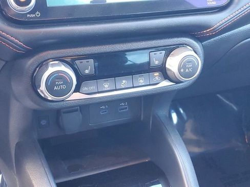 Used 2024 Nissan Versa SR w/ Trunk Package image 27