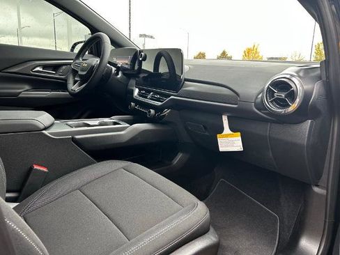New 2026 Chevrolet Equinox EV LT w/ Comfort Package image 25
