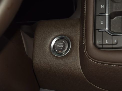 Used 2024 GMC Yukon Denali image 36