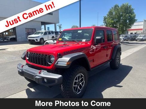 Certified 2025 Jeep Wrangler Unlimited Rubicon w/ Convenience Group AWD/4WD image 1