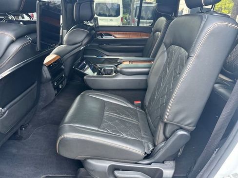 Used 2022 Jeep Grand Wagoneer Series III w/ Rear Seat Video Group 1 AWD/4WD image 21